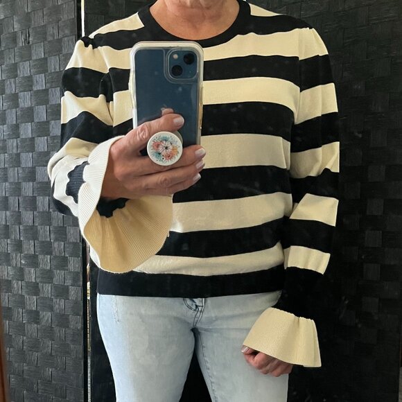 Black & Cream Striped Ruffle Sleeve Sweater Large NWOT - Picture 2 of 10